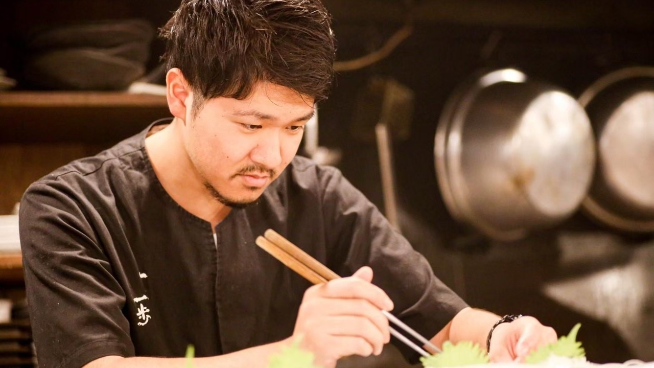 炉ばた焼き 一歩一歩本店で働く人の写真1枚目