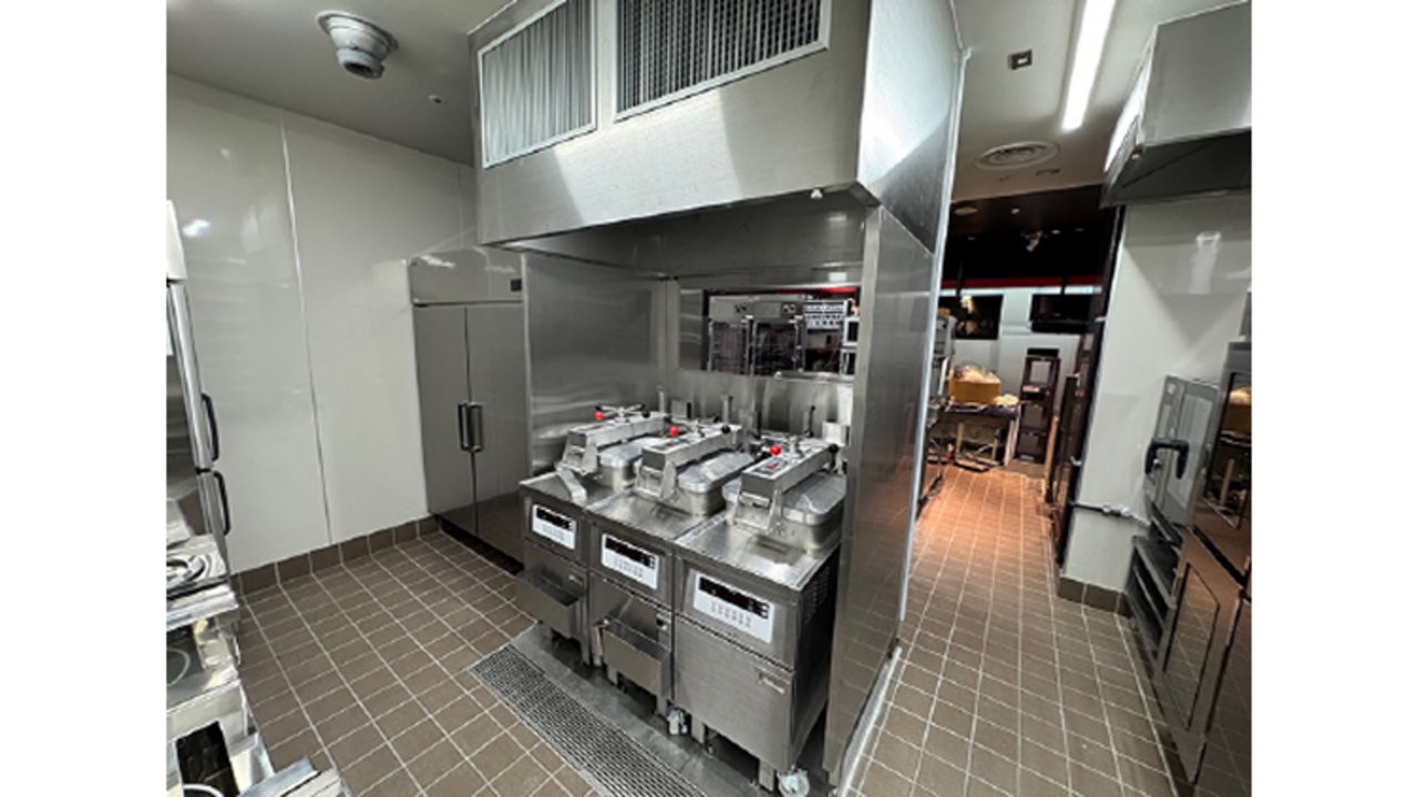 ケンタッキーフライドチキンで働く人の写真3枚目