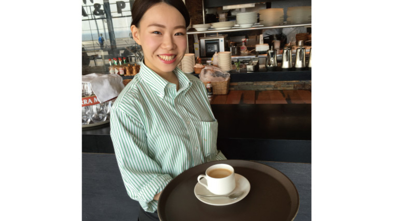 GIO オーガニックカフェで働く人の写真1枚目