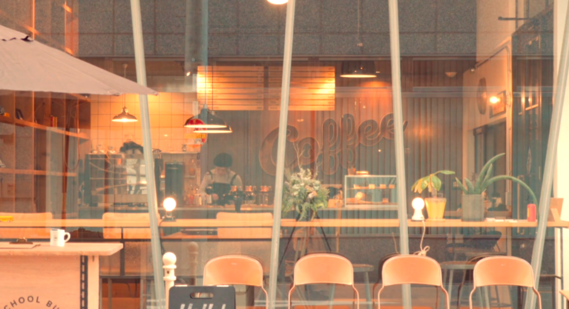 スクールバストレーディング株式会社-SCHOOL BUS  1枚目