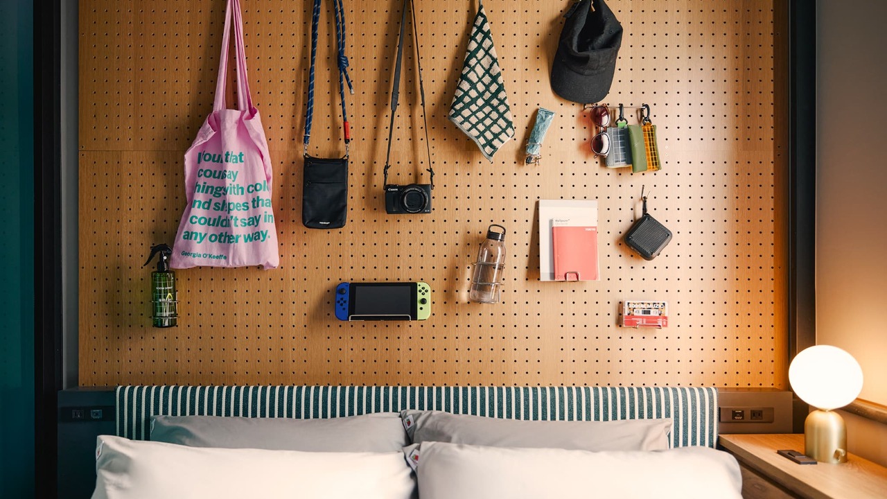 BASE LAYER HOTEL FUKUOKAで働く人の写真4枚目