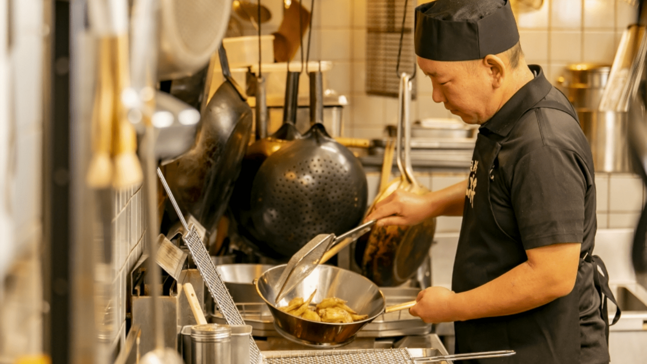 世界の山ちゃんの事業内容の写真1枚目