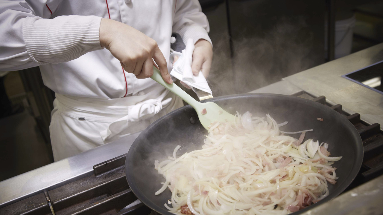 朝日エアポートサービス　機内食工場の事業内容の写真2枚目