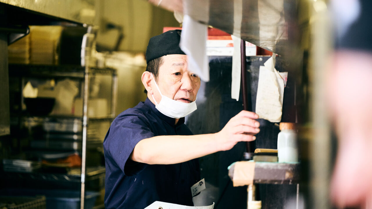 九州すし市場で働く人の写真4枚目