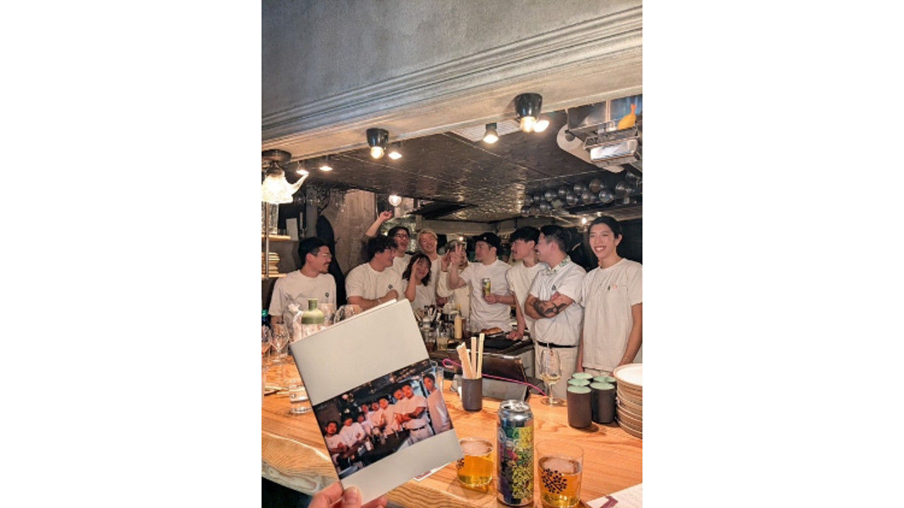 テンキで働く人の写真4枚目