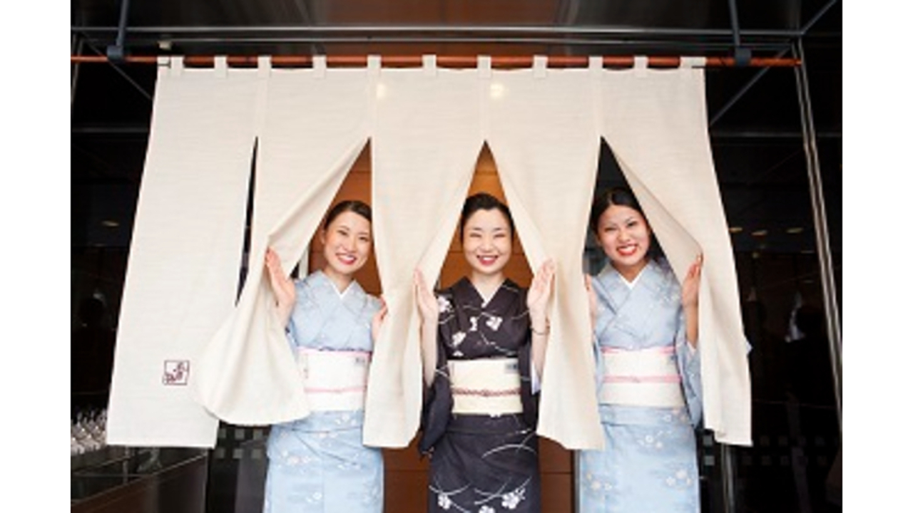 木曽路で働く人の写真1枚目