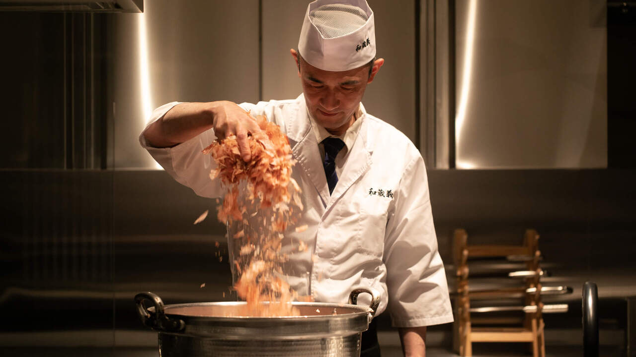 近江肉こまきちで働く人の写真1枚目