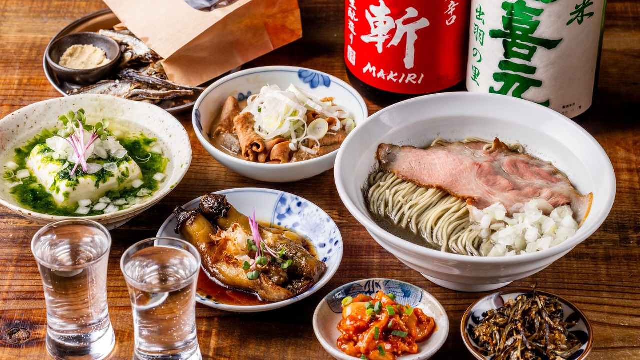 煮干しと日本酒 すぎだまの事業内容の写真1枚目