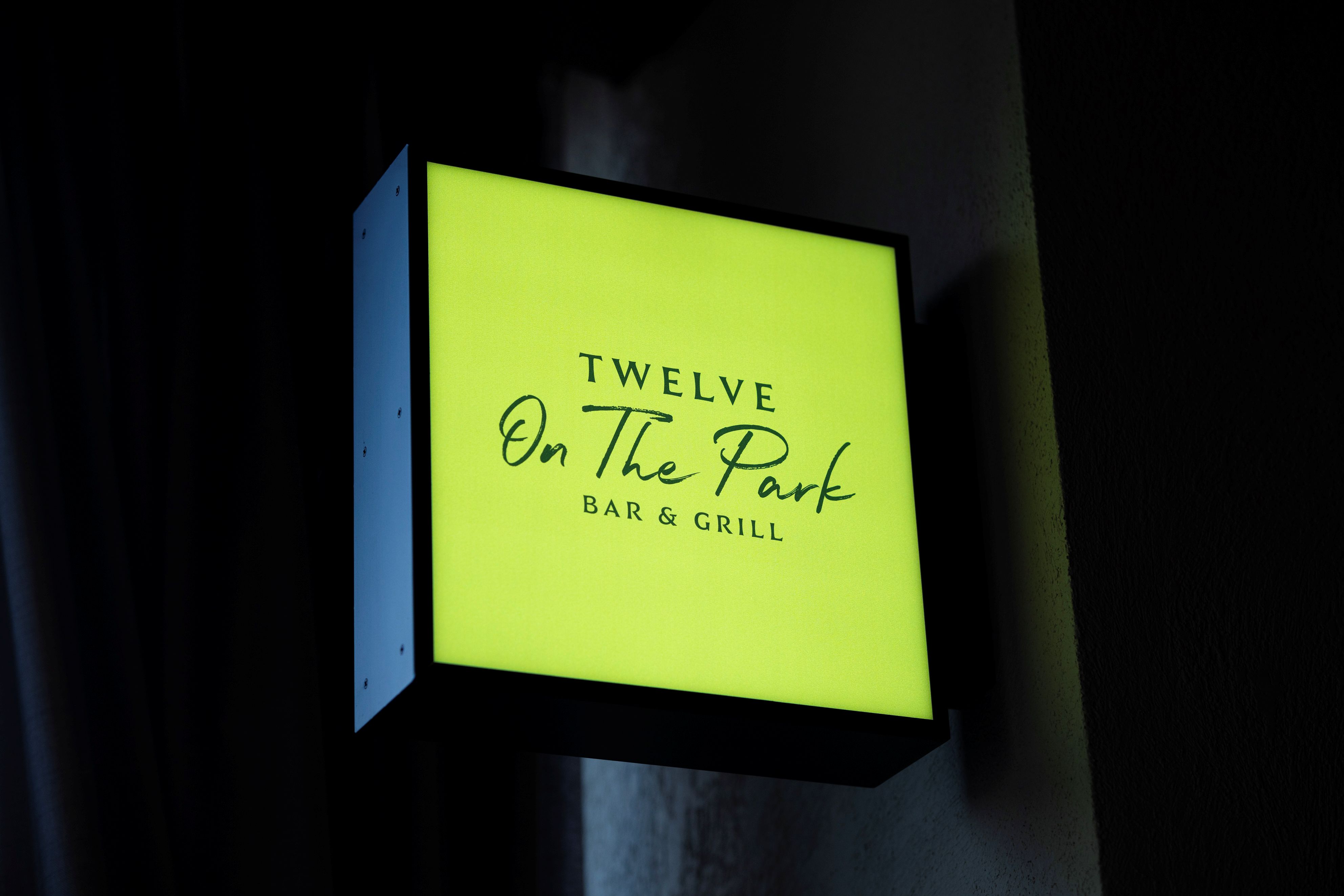 株式会社ウェルカム-TWELVE ON THE PARK BAR & GRILL 4枚目
