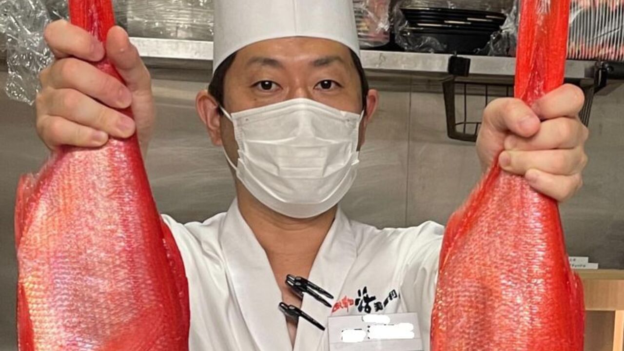 回し寿司活で働く人の写真2枚目