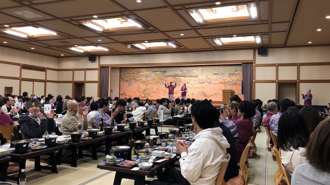 昭和ホルモンで働く人の写真3枚目