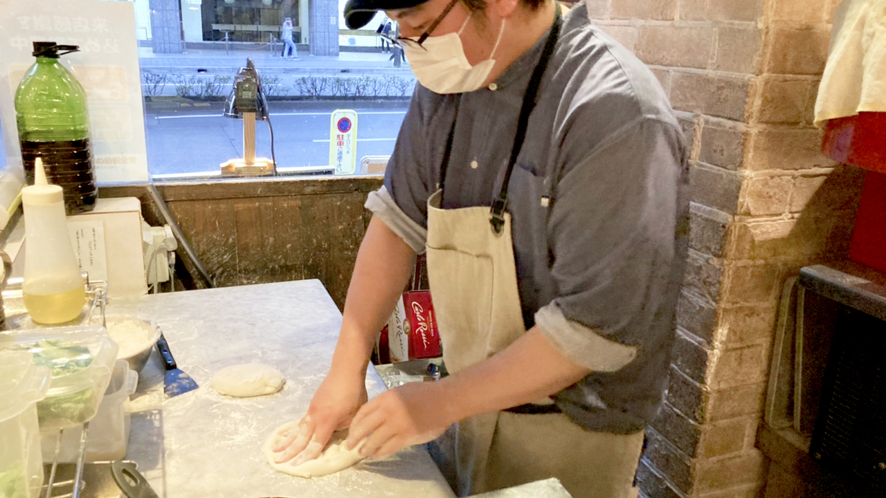 イタリアン クアトロで働く人の写真1枚目