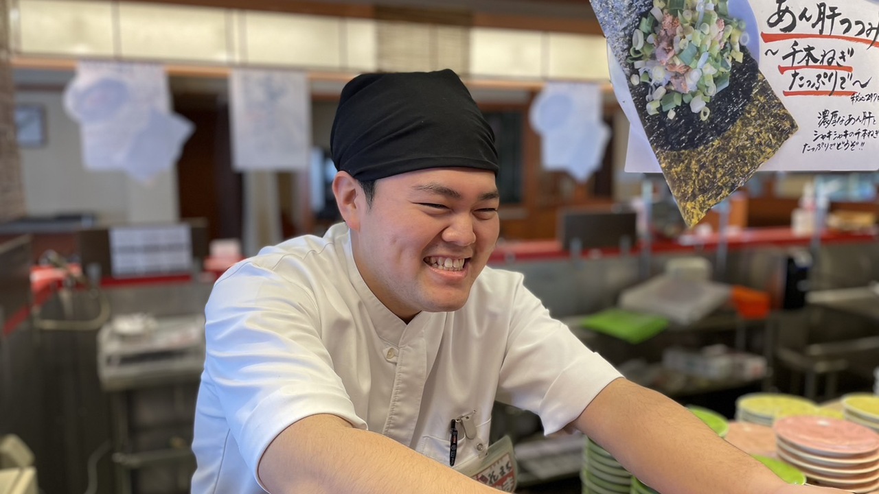 立食い寿司 根室花まるで働く人の写真2枚目