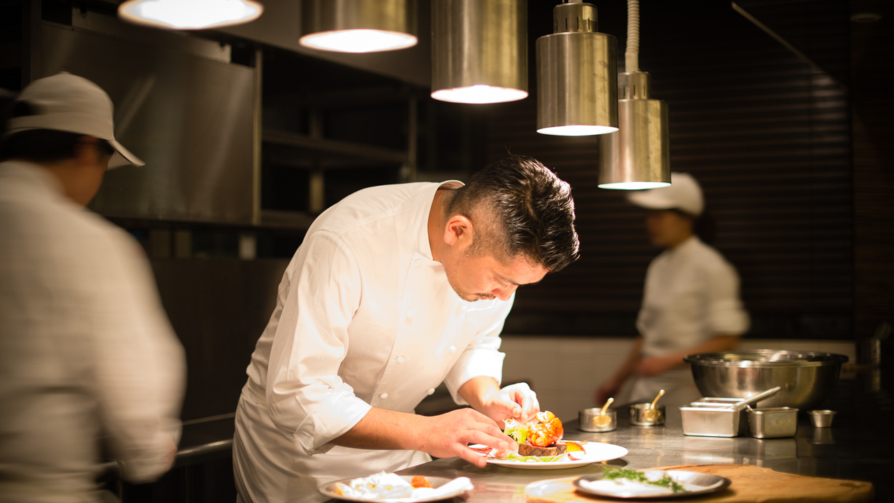 GRANADA SUITE on A TABLE（グラナダスィート オン ア ターブル）で働く人の写真1枚目