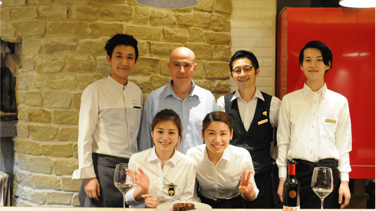 六花で働く人の写真1枚目