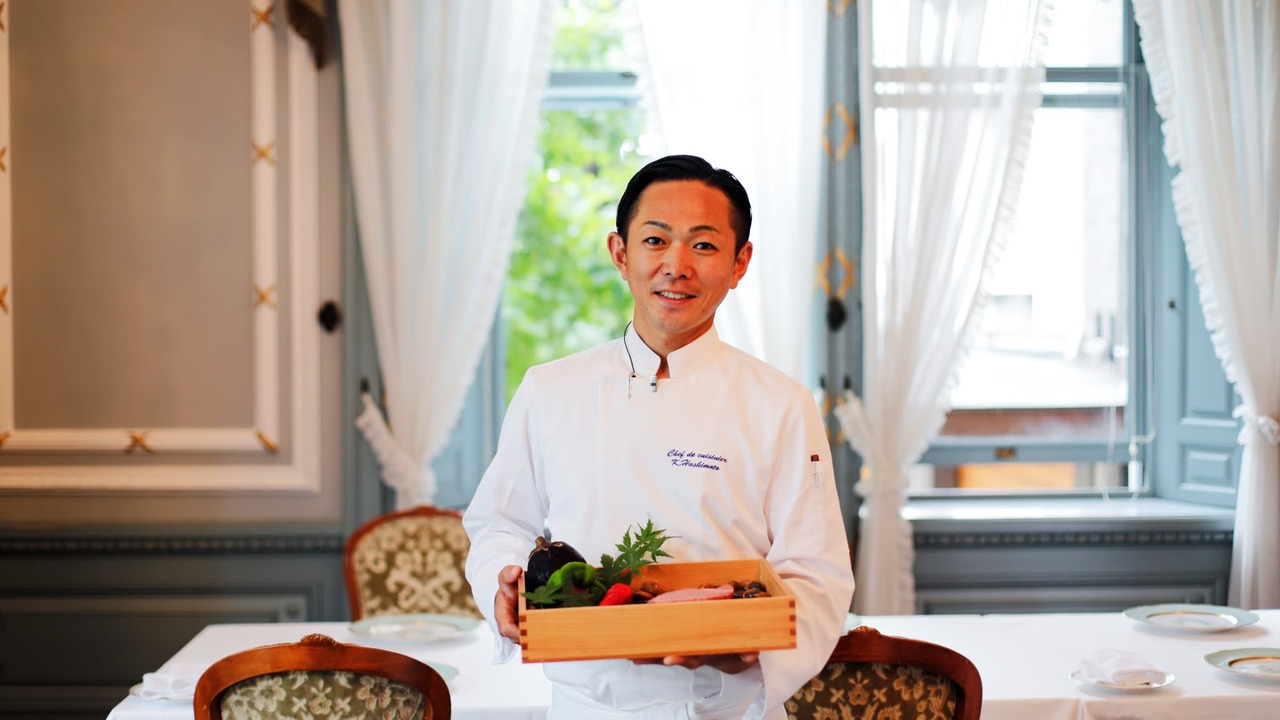 デザートカフェ長楽館で働く人の写真1枚目