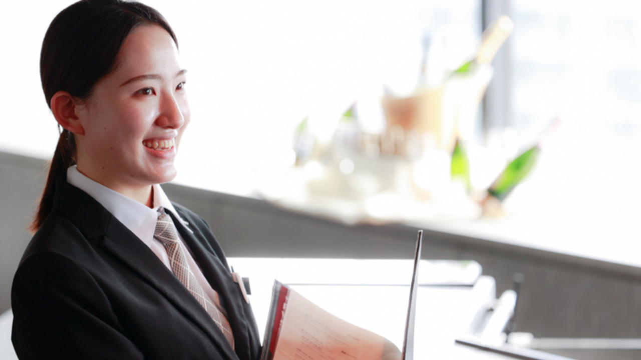 ベイサイドホテルアジュール竹芝で働く人の写真1枚目