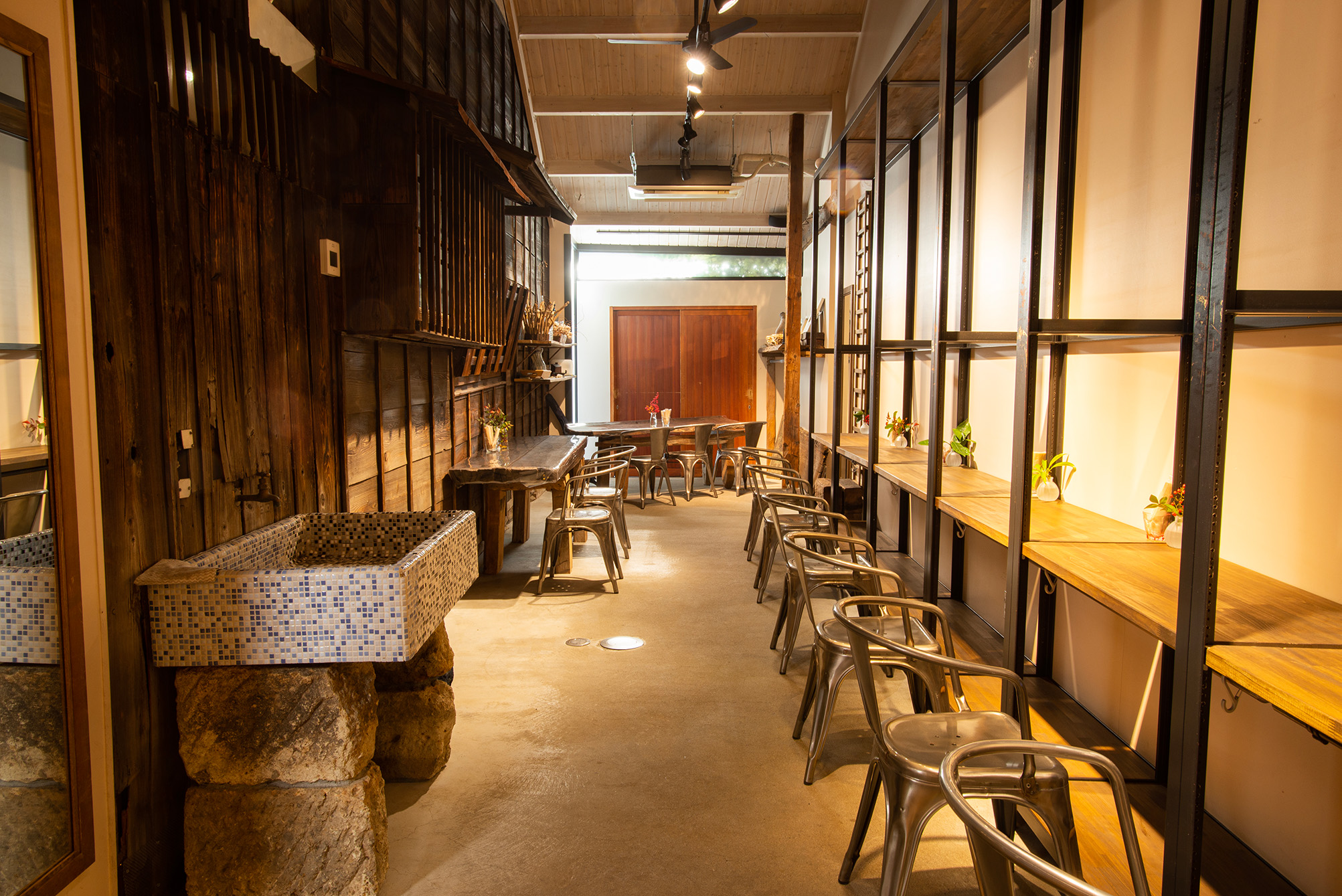 株式会社聖林公司-ウララ 3枚目