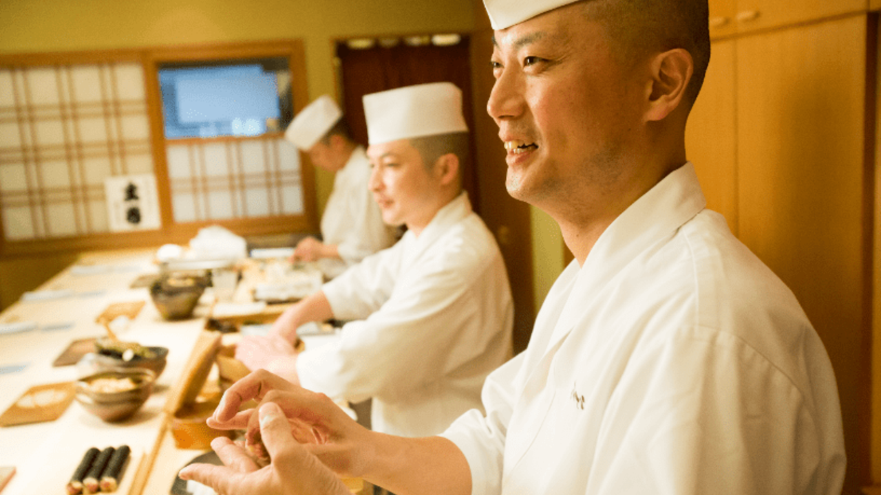鮨 銀座おのでらで働く人の写真1枚目