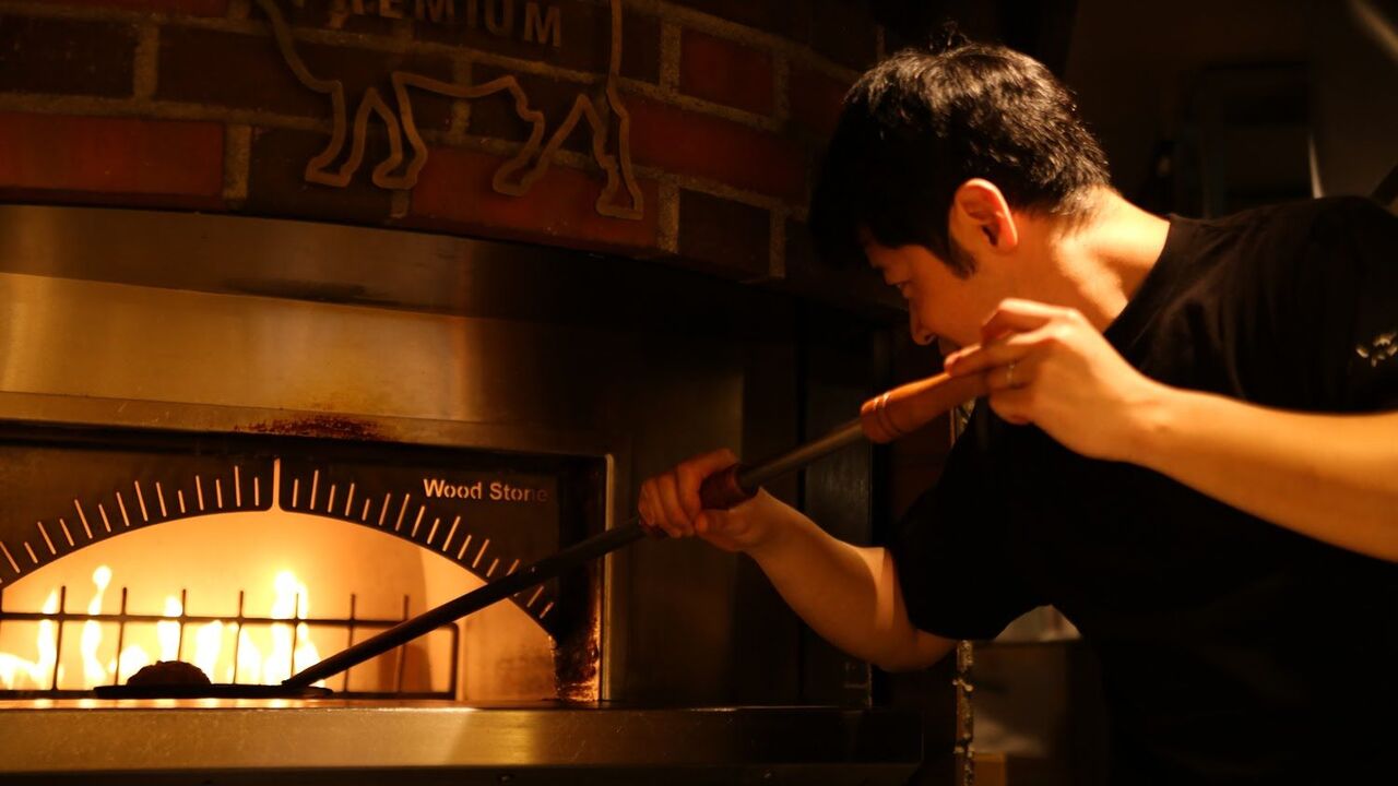 いしがまやハンバーグで働く人の写真2枚目