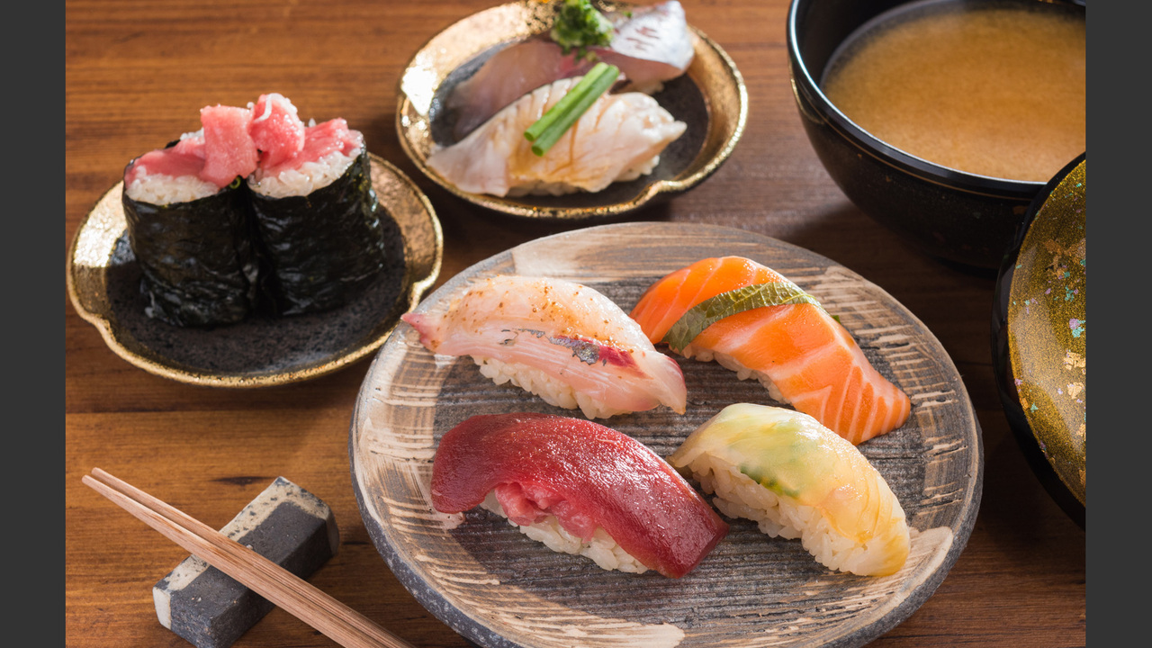 築地男前鮓の事業内容の写真1枚目