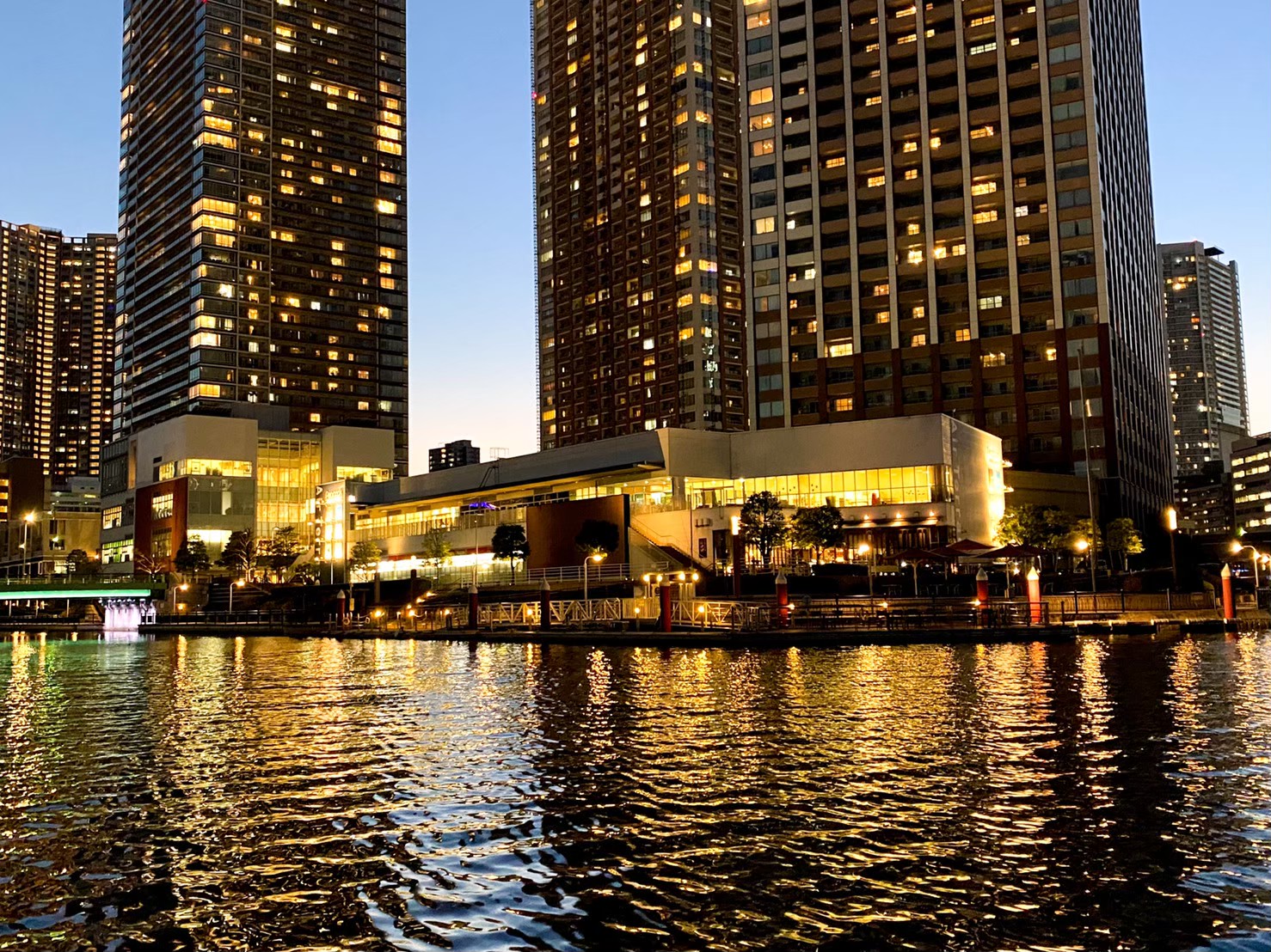 株式会社NIRAI-バグースバー　芝浦アイランド 1枚目