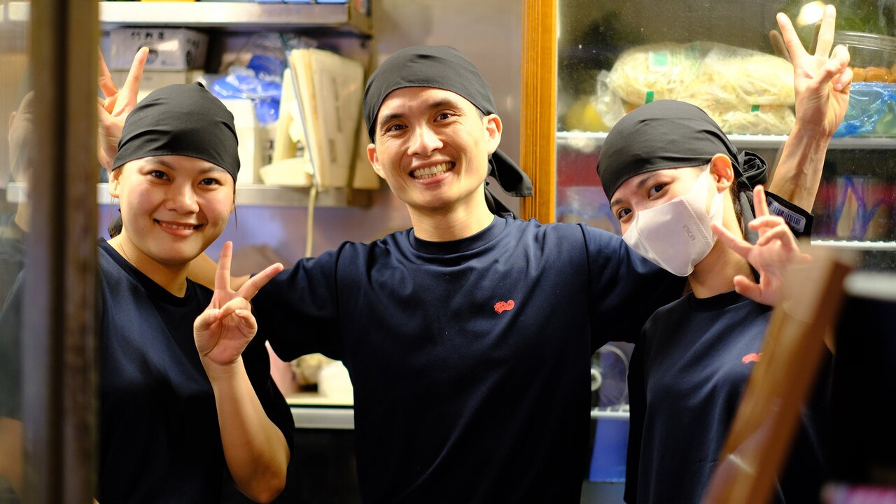 築地銀だこハイボール酒場で働く人の写真2枚目