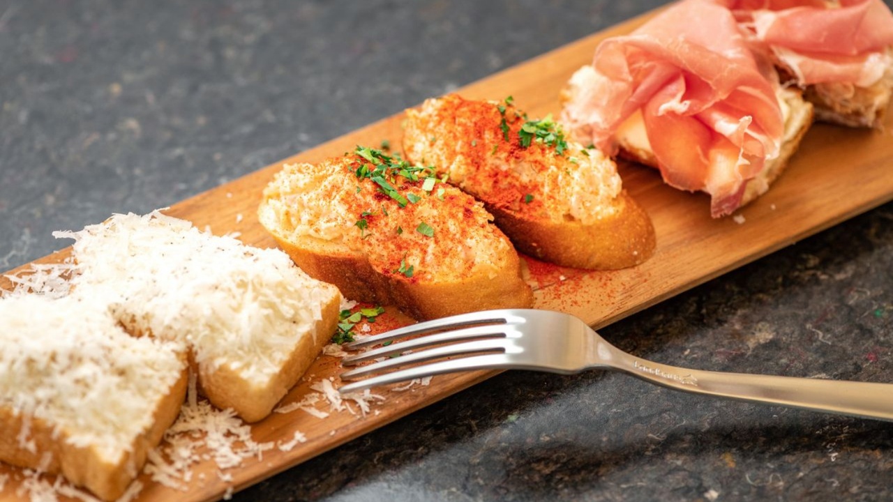 TATA BAR RESTAURANT CAFEの事業内容の写真3枚目