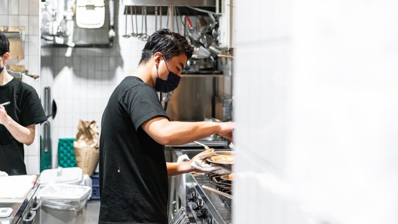 MOTHERS ORIENTALで働く人の写真3枚目