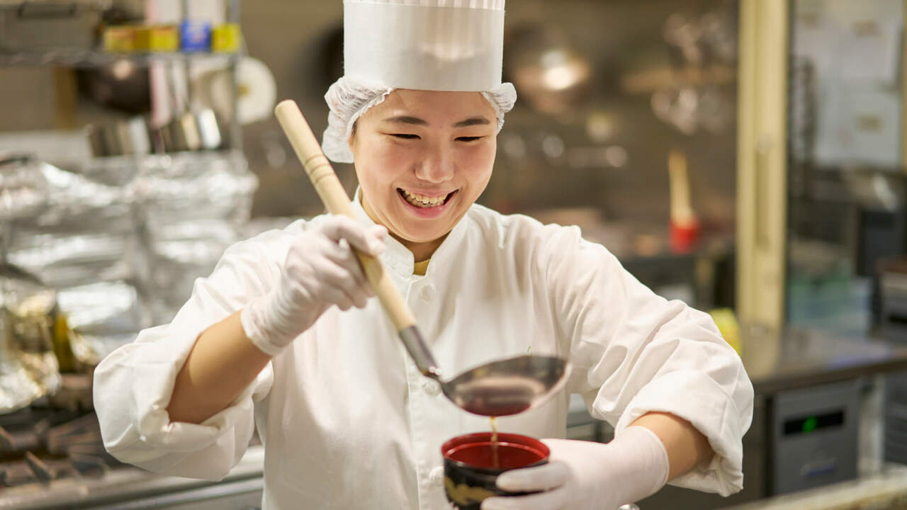 株式会社池の平ホテル&リゾーツで働く人の写真2枚目