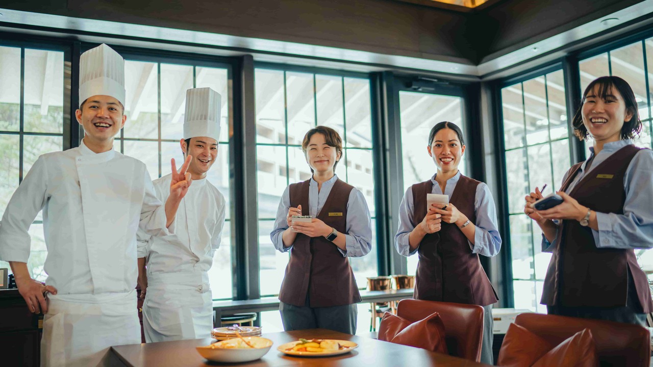 レーキサイドホテルシステムズ株式会社（ザ・リッツ・カールトン日光）で働く人の写真2枚目