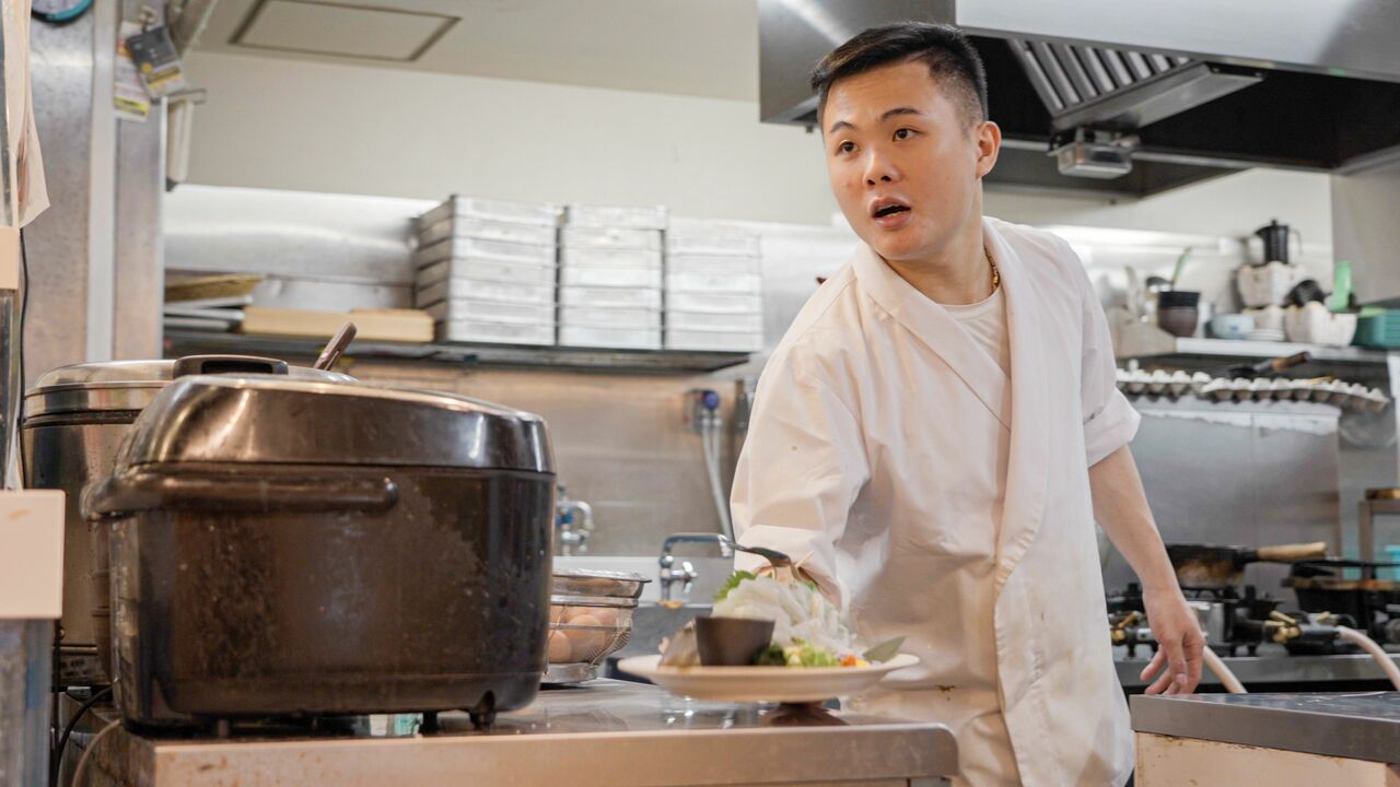 株式会社 駅前で働く人の写真2枚目