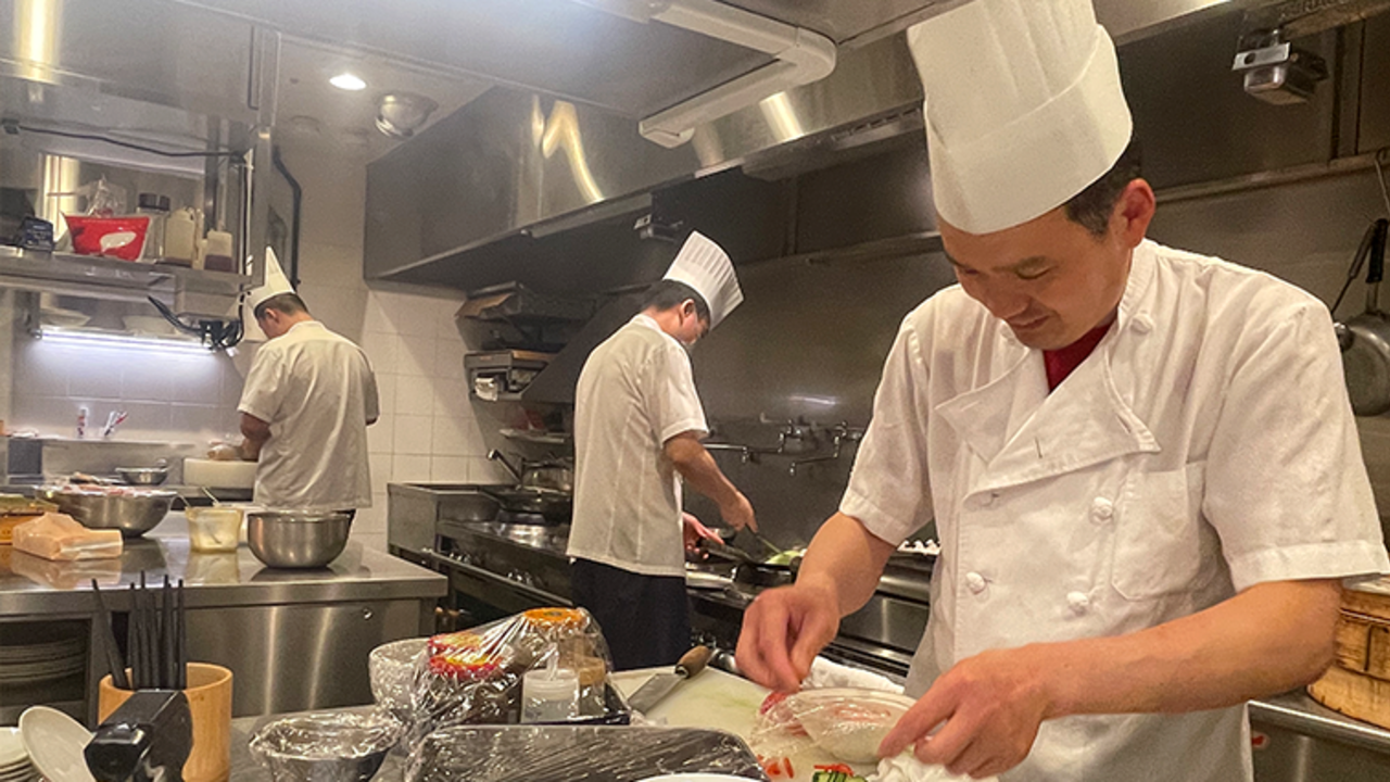 東京厲家菜株式会社で働く人の写真3枚目