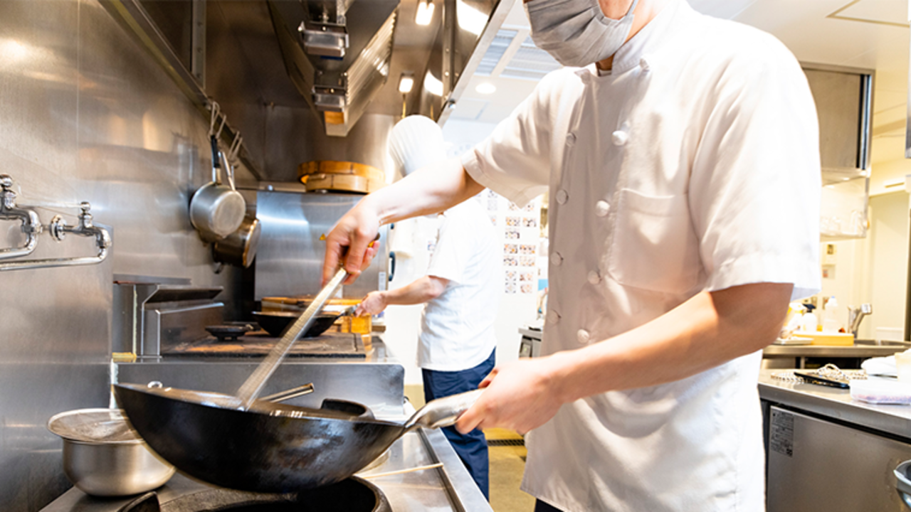 東京厲家菜株式会社で働く人の写真4枚目