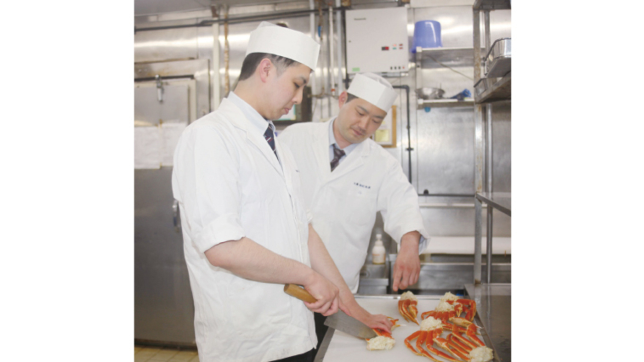 株式会社札幌かに本家で働く人の写真3枚目