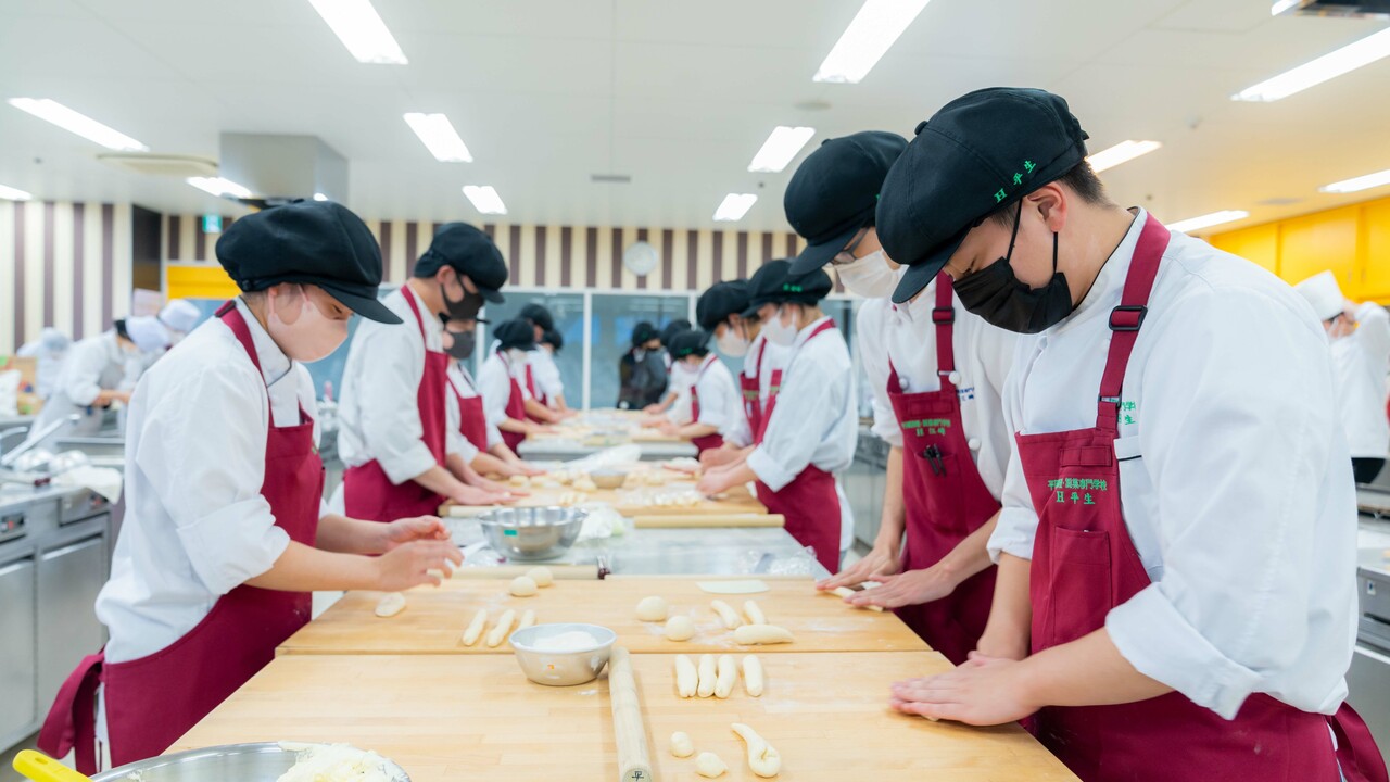 学校法人平岡学園で働く人の写真1枚目