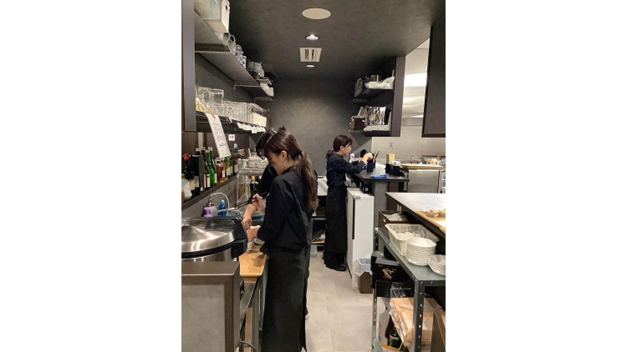 豊栄フードサービス株式会社で働く人の写真2枚目