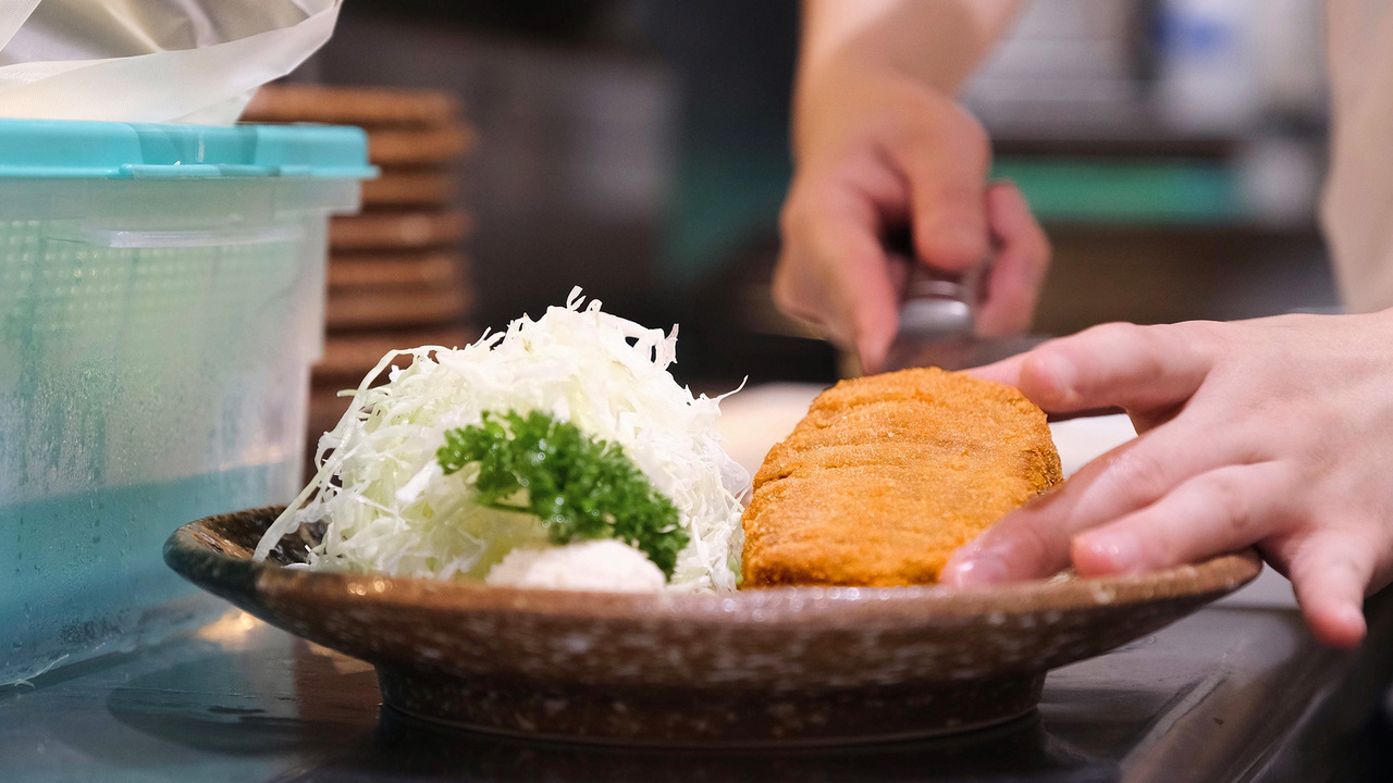 株式会社牛かつもと村で働く人の写真1枚目