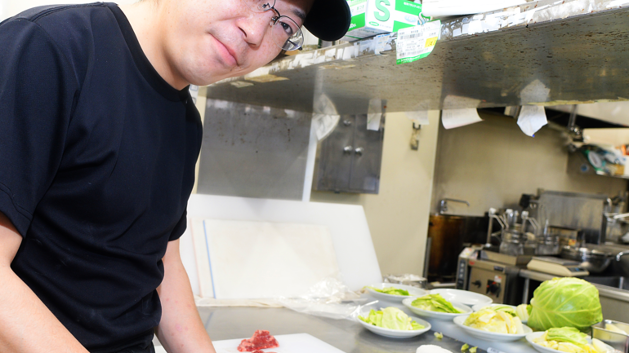 特急焼肉せいざん|料理長・料理長候補の求人画像1枚目