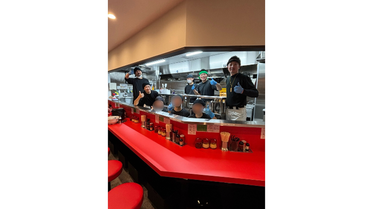 ラーメン事業部 横浜家系ラーメン みどり 仙台広瀬通り店 ラーメン | レストランサービス・ホールスタッフ)の求人の写真 2枚目