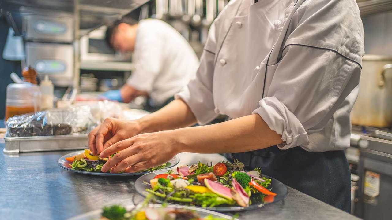 Bar & Restaurant COCONOMA|料理長・料理長候補の求人画像1枚目