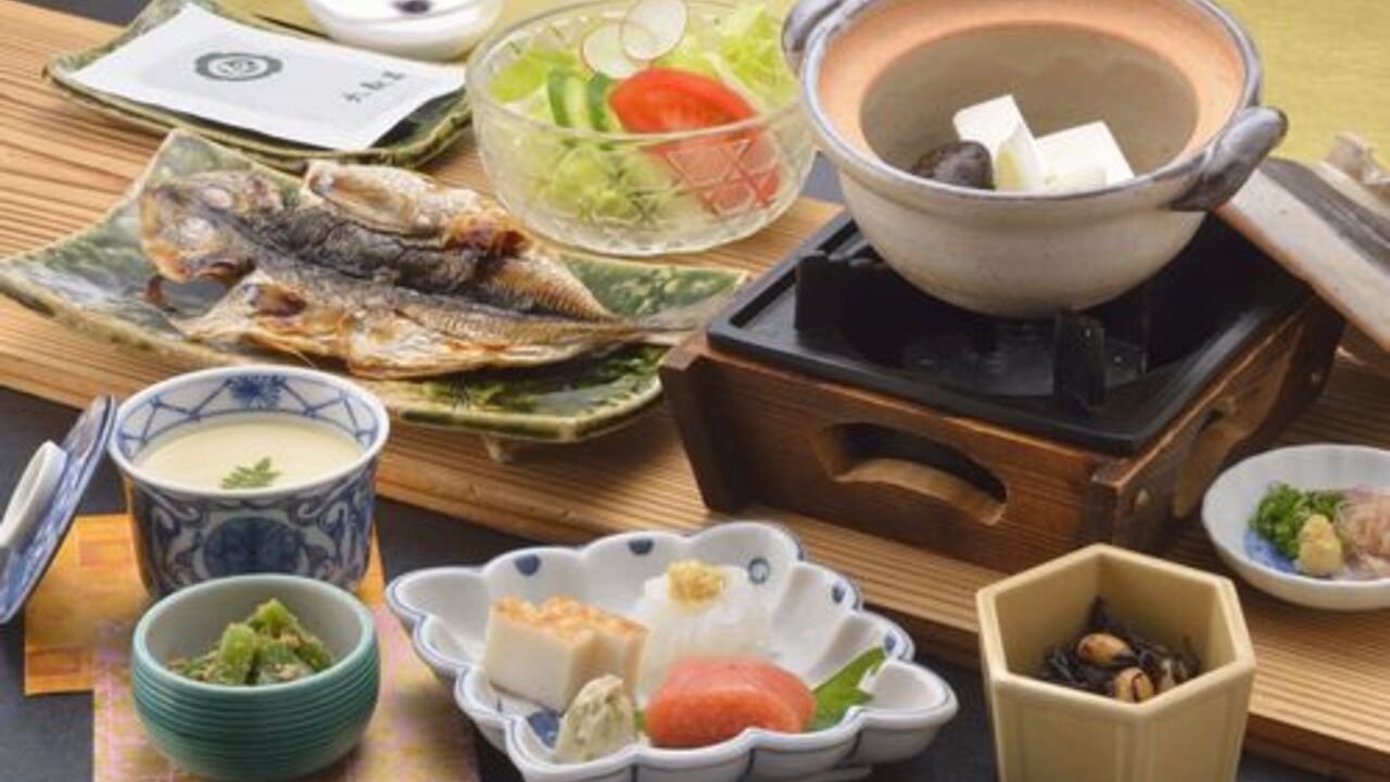 関西観光開発株式会社-熱海 大観荘-仲居 2枚目