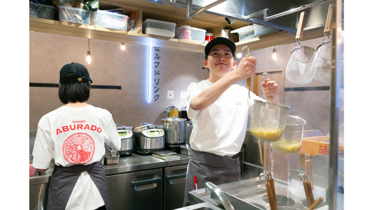 元祖油堂 神谷町店(東京都港区) ラーメン | 店長・店長候補)の求人の写真 3枚目