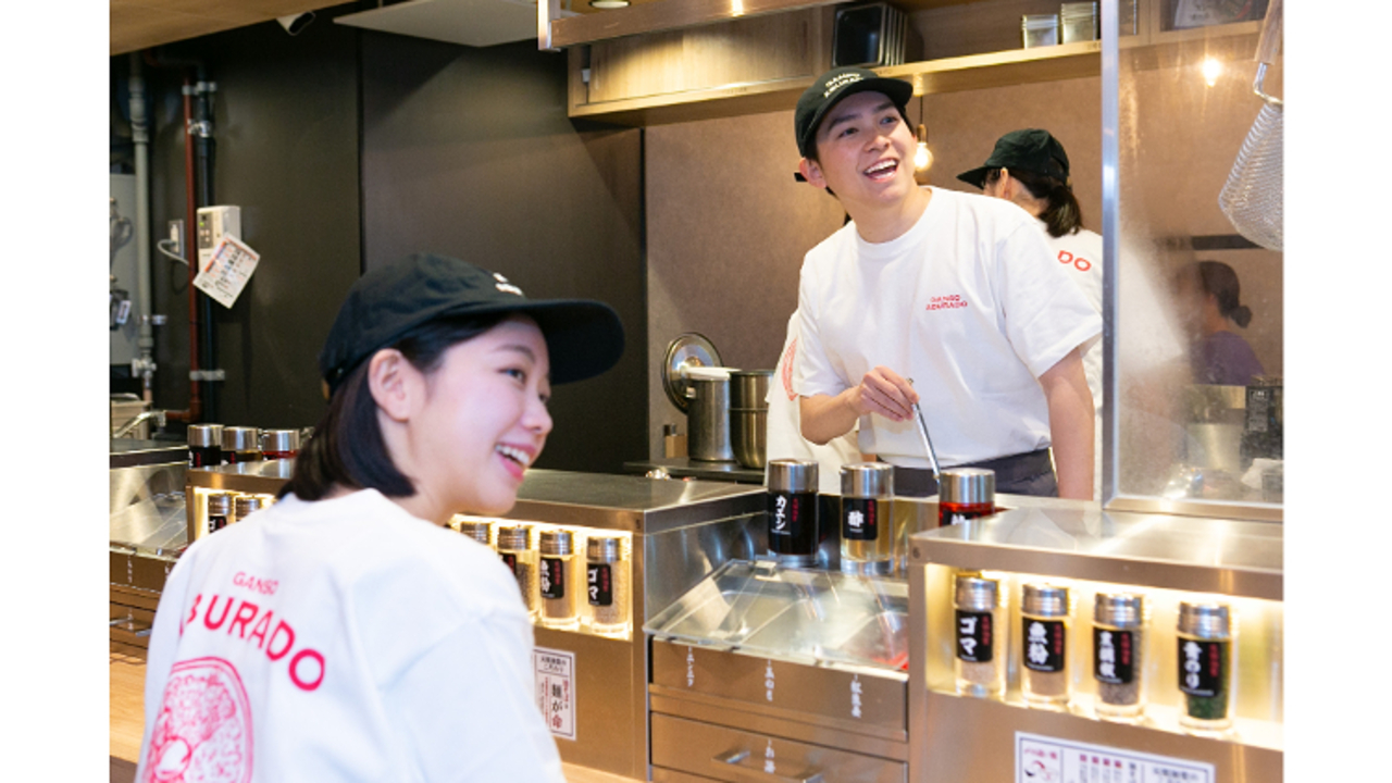 元祖油堂 御茶ノ水店(東京都千代田区) ラーメン | 店長・店長候補)の求人の写真 2枚目