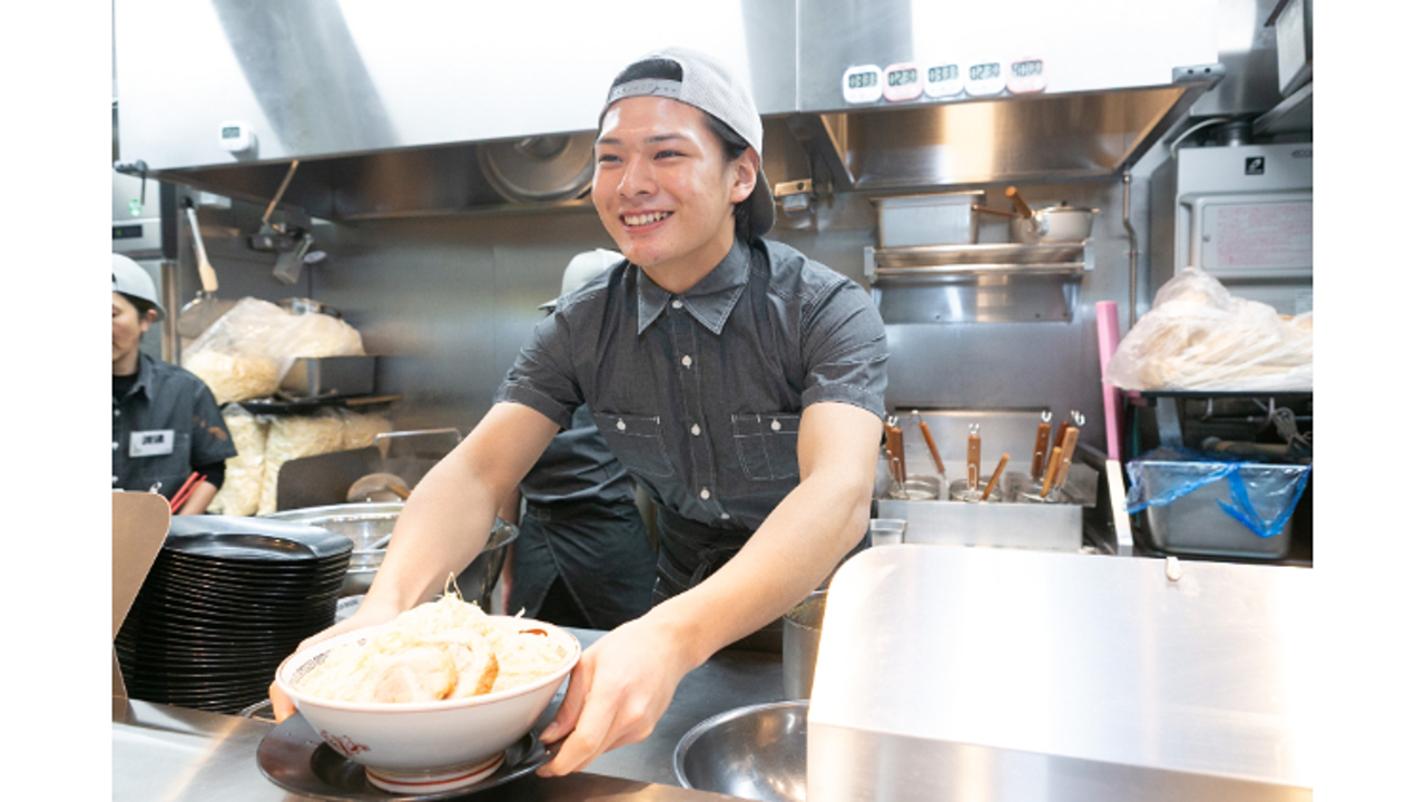 豚山 池袋西口店(東京都豊島区) ラーメン | 店長・店長候補)の求人の写真 1枚目