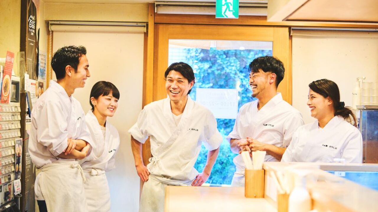 ラーメン事業部|レストランサービス・ホールスタッフの求人画像1枚目