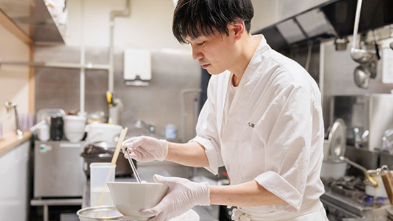 ラーメン事業部|レストランサービス・ホールスタッフの求人画像1枚目