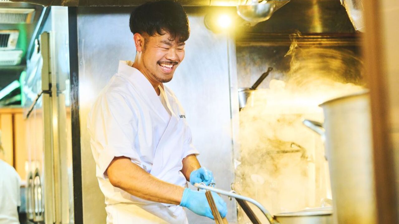ラーメン事業部|レストランサービス・ホールスタッフの求人画像1枚目