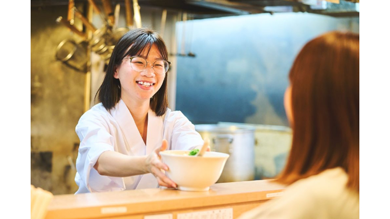 ラーメン事業部|レストランサービス・ホールスタッフの求人画像1枚目