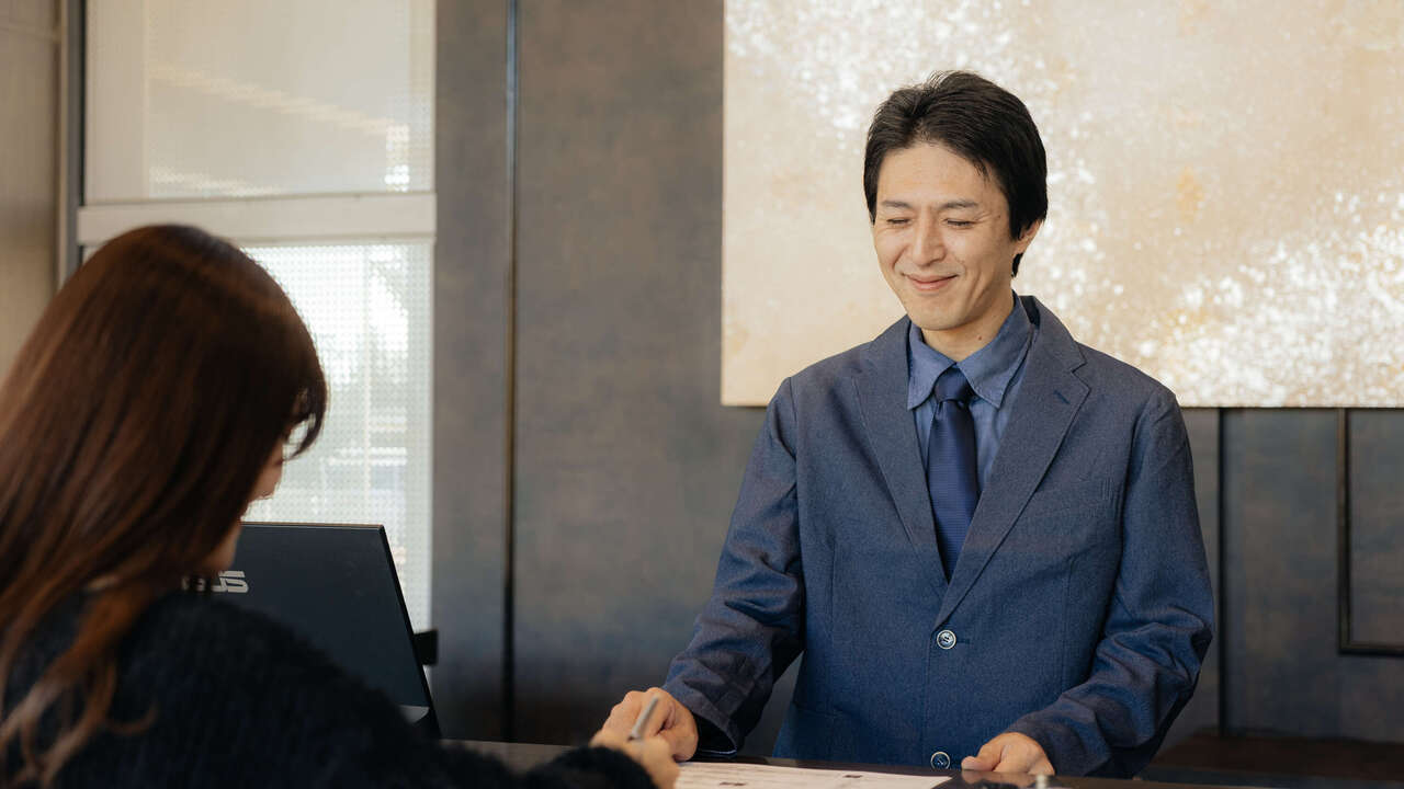 9STAY|フロントスタッフの求人画像1枚目